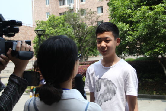 十八阿哥黄作灿接受采访 摄影:厉定国 十八阿哥黄作灿接受采访 摄影:厉定国