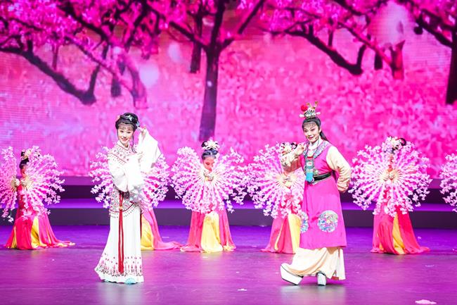 1-4戏曲精粹《春色满园》_副本.jpg 1-4戏曲精粹《春色满园》_副本.jpg