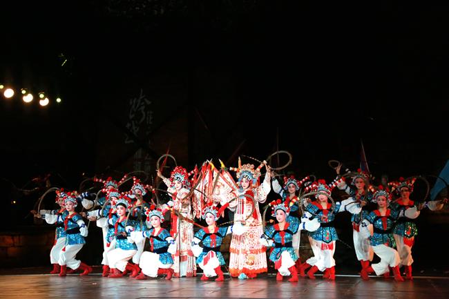 2019年3月12日,由浙江艺术职业学院、浙江小百花越剧团、湘湖国家旅游度假区管委会联合主办的“跨·越湘湖 花·开艺苑”文旅融合山水课堂暨小百花招生校团政企合作新闻发布会,越剧《穆桂英挂帅》.jpg 2019年3月12日,由浙江艺术职业学院、浙江小百花越剧团、湘湖国家旅游度假区管委会联合主办的“跨·越湘湖 花·开艺苑”文旅融合山水课堂暨小百花招生校团政企合作新闻发布会,越剧《穆桂英挂帅》.jpg