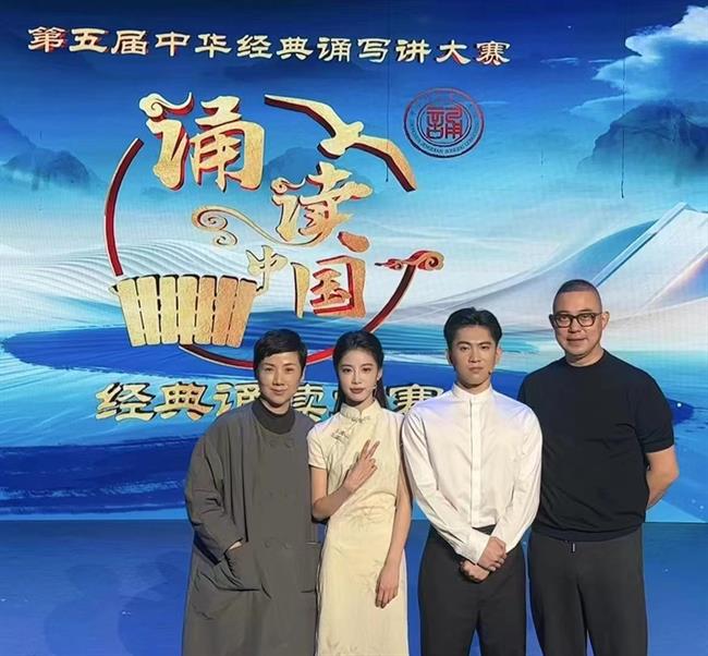 会唱歌的鸢尾花合照.jpg 会唱歌的鸢尾花合照.jpg