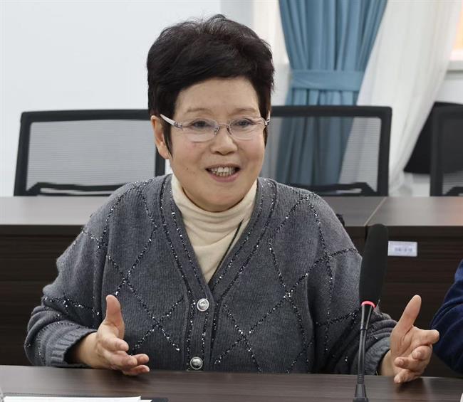 赵依芳.jpg 赵依芳.jpg