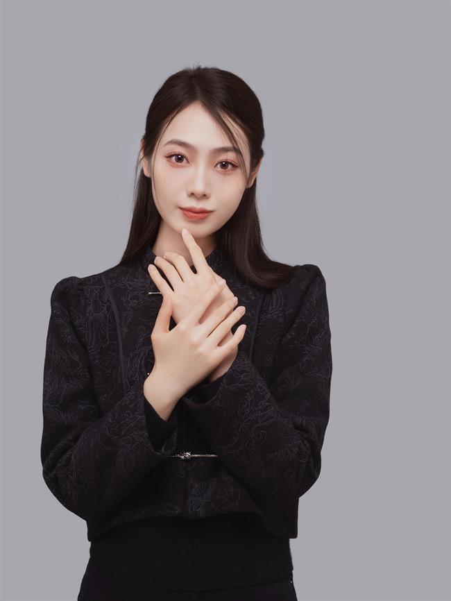 张璐瑶.jpg 张璐瑶.jpg