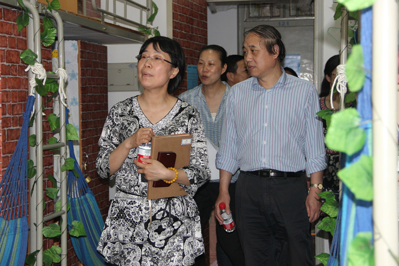 å›? 朱院长_副本.jpg