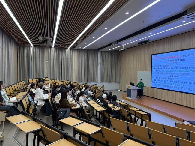 培训1.jpg 培训1.jpg