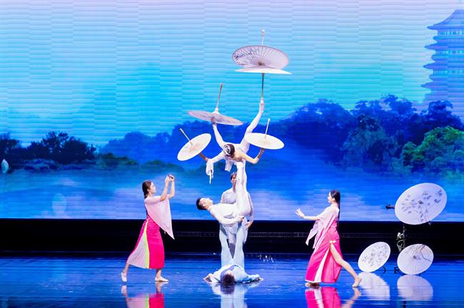 ZLF_2440.jpg ZLF_2440.jpg