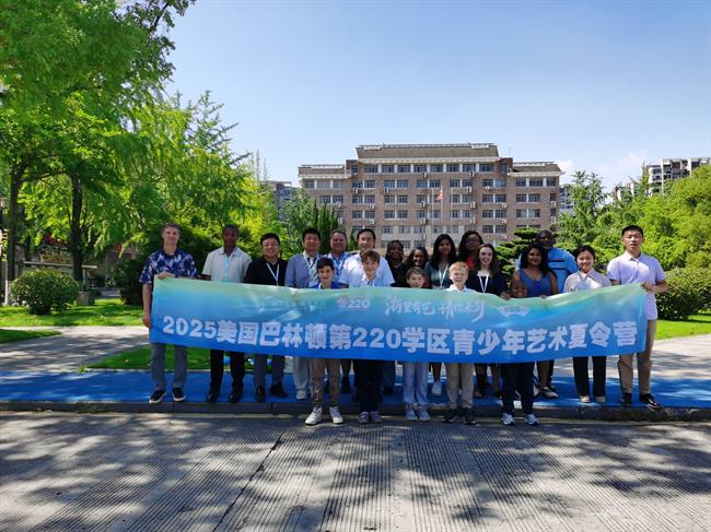 开营合照.jpg 开营合照.jpg