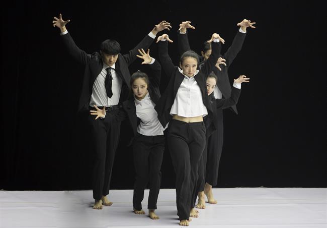 2.第四届乌镇戏剧节 特邀剧目《李尔王》 (1).jpg