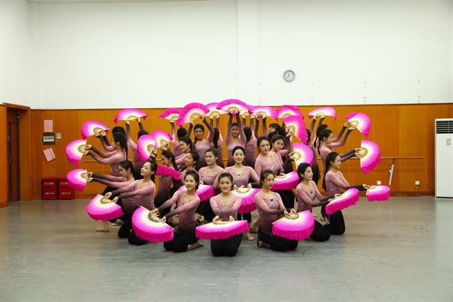 51e812b5b4404fbc0f5886c5460ffde9.jpg 51e812b5b4404fbc0f5886c5460ffde9.jpg