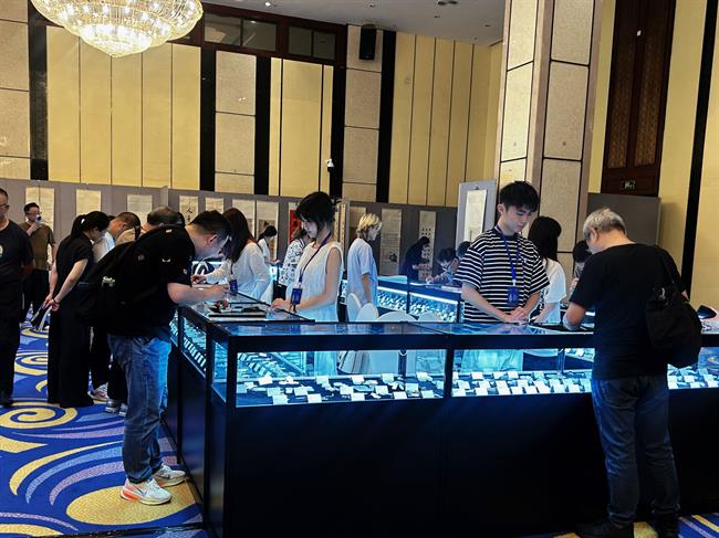 7.9预展区-工作现场.jpg 7.9预展区-工作现场.jpg
